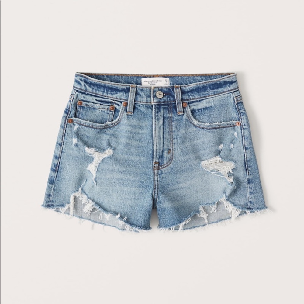 NWT Abercrombie high rise mom short medium destroy